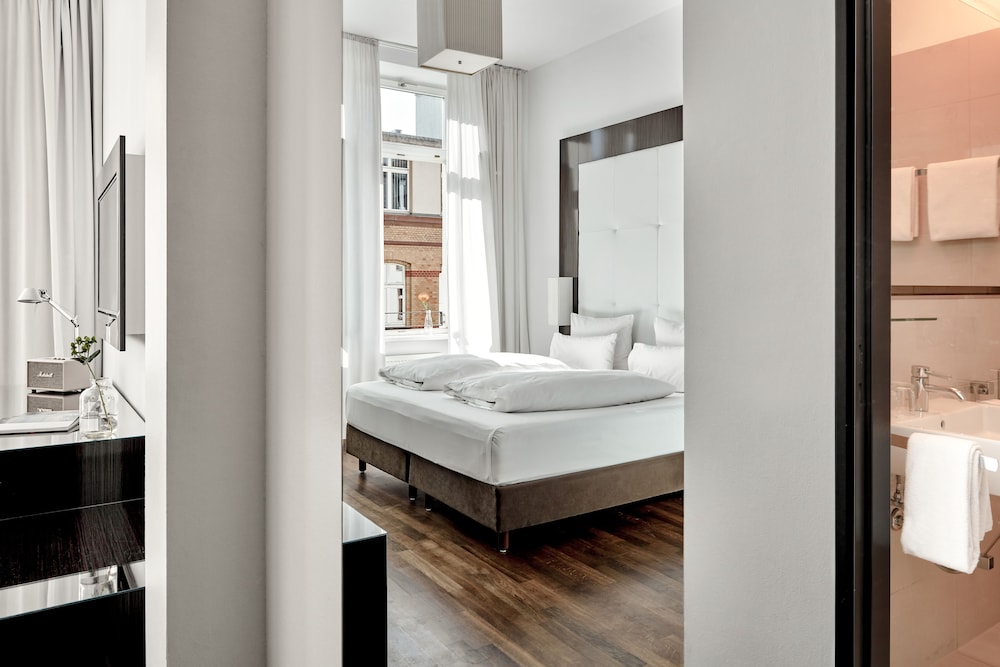 Frankfurt Vacations - The Pure, a Member of Design Hotels - Property Image 19