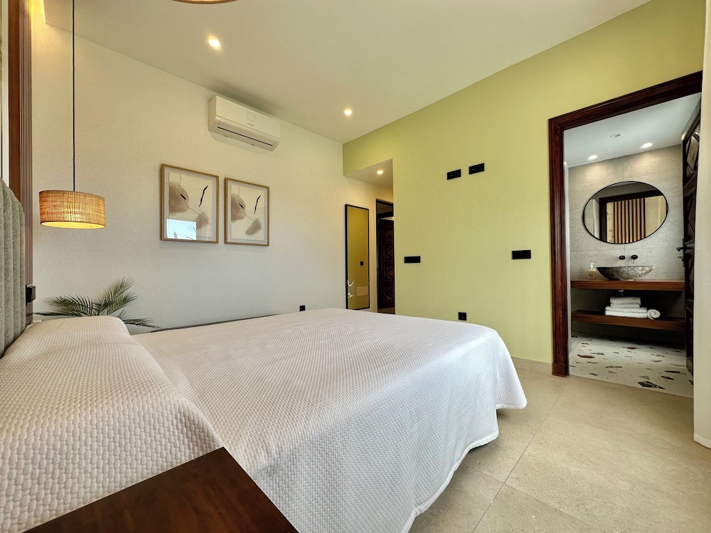 GOLF SEA&POOL CACTUS VILLA