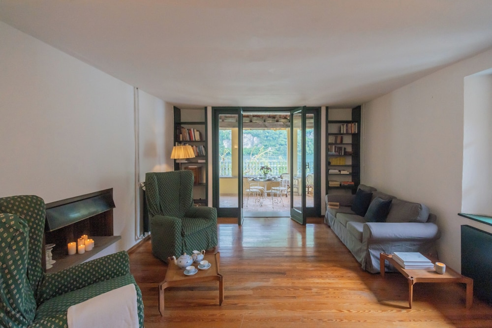 Residenza Regina by Rent all Como
