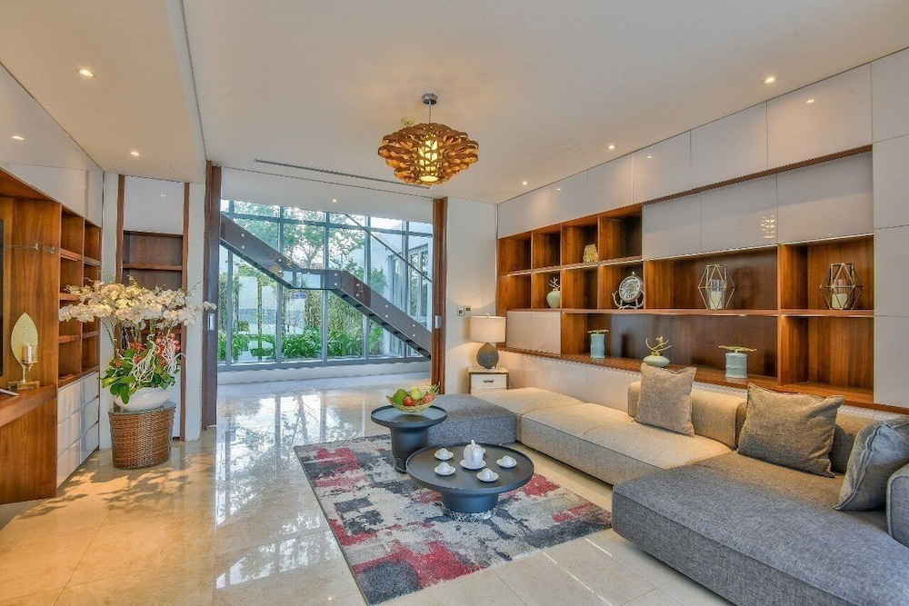 Luxury Yacht Villa