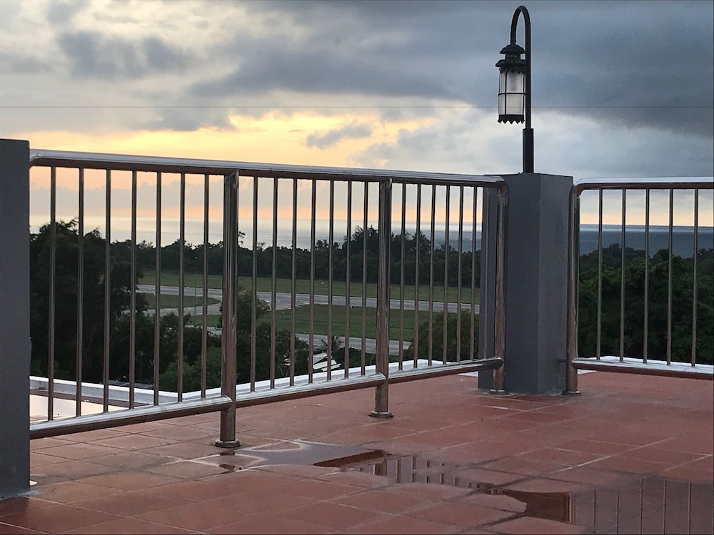 Sunset Seaview Vacation Condos at Crystal Condo