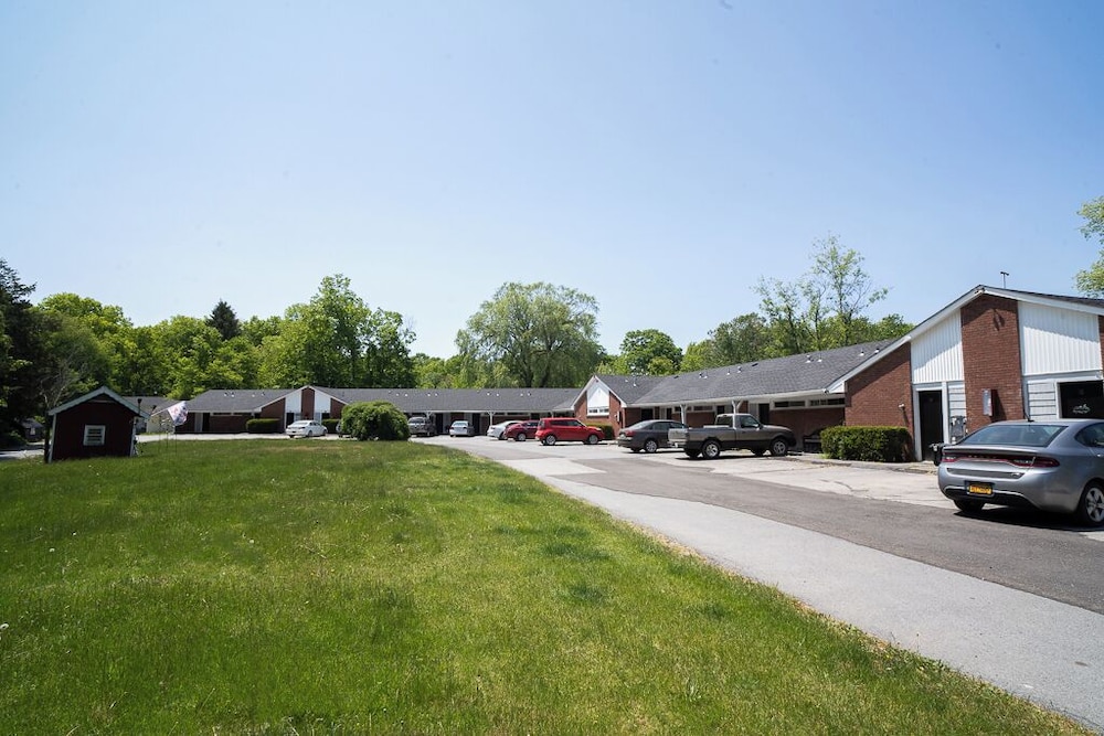 The Lagrange Inn  Extended Stay - Property Image 10