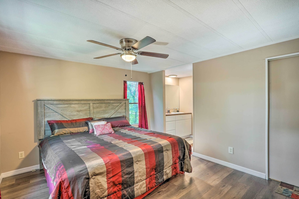 Suwannee Riverfront Home: Grill, Near Springs - Property Image 32