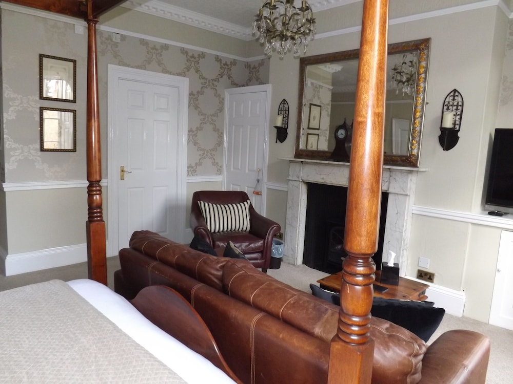 White Linen Whitby, Room Only view 4