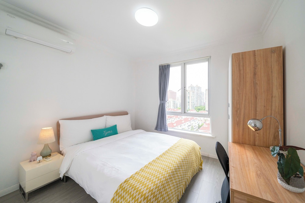 Tyms Xujiahui Prime 2BR APTGarden