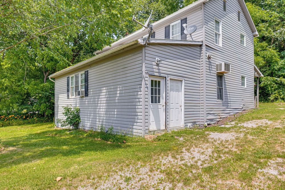 Honey Bee Farm On-site: Susquehanna Valley Apt!