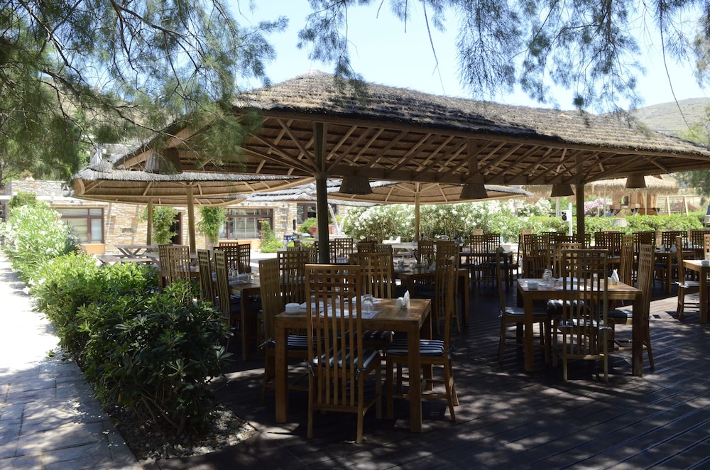 Porto Koundouros Beach and Villas