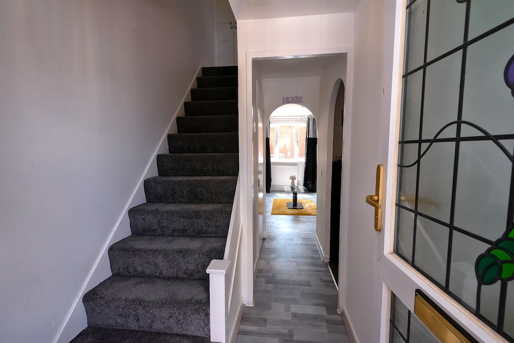 I Love London! A Stunning 2 Bed Home Sleeps 1-3!