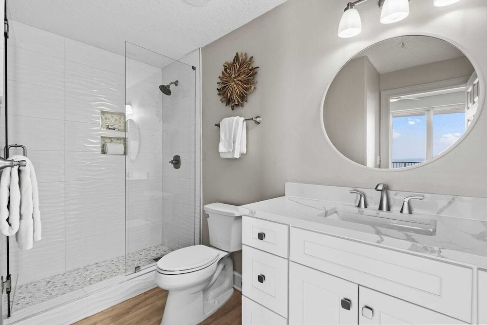 Front Beach Road, Unit 809 - Beach Happy Emerald Isle Resort Unit 809