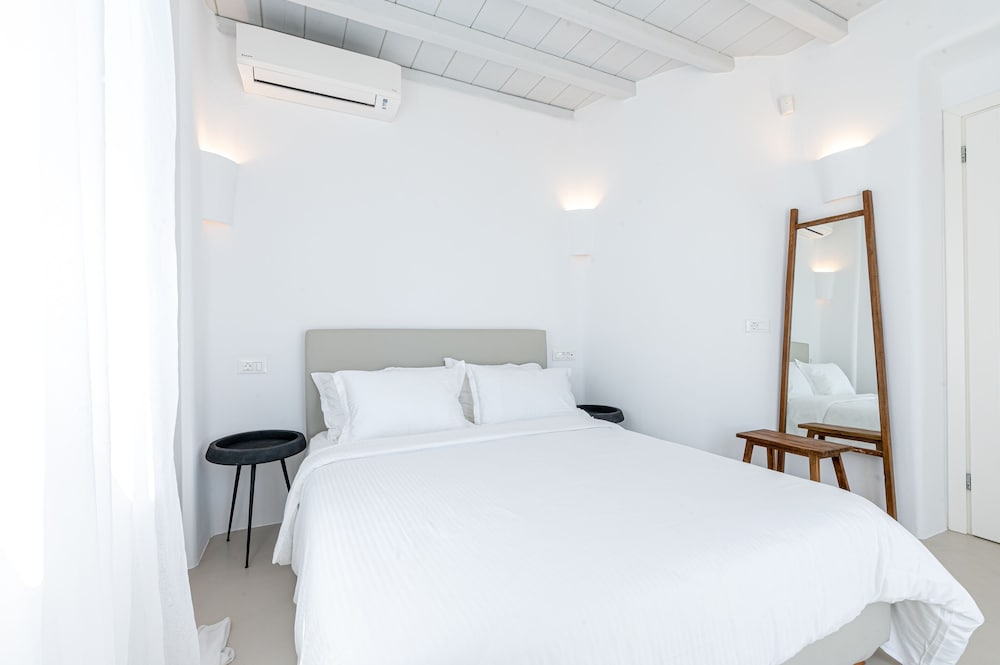Carpe Diem Villas Mykonos - Heated Pool