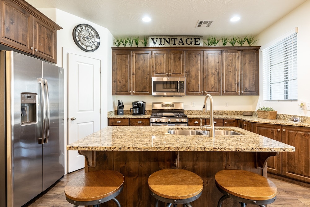 The Vintage 3 Bedroom Townhouse