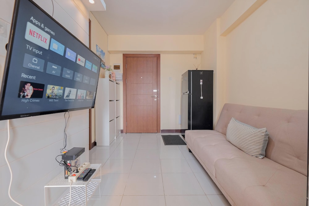 Homey 2Br Apartment At Cinere Resort Near Cinere Mall