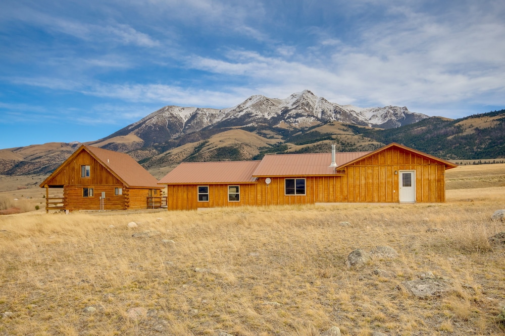 Yellowstone Lodge w/ Game Room & Panoramic Views
