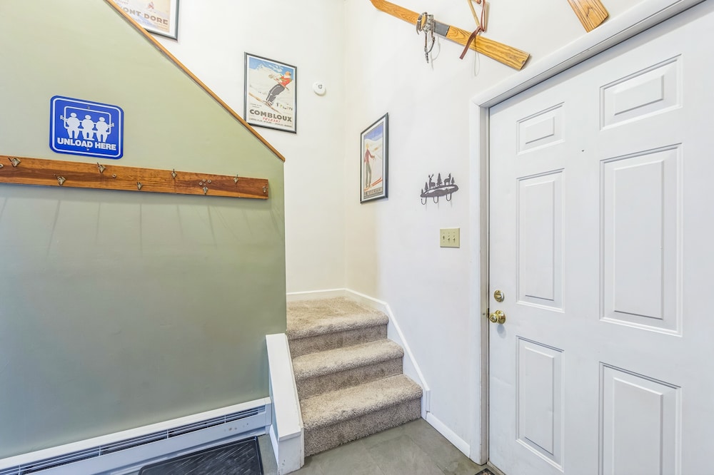 Arena 2 Bedroom Townhouse by The Summit at Gore Mountain