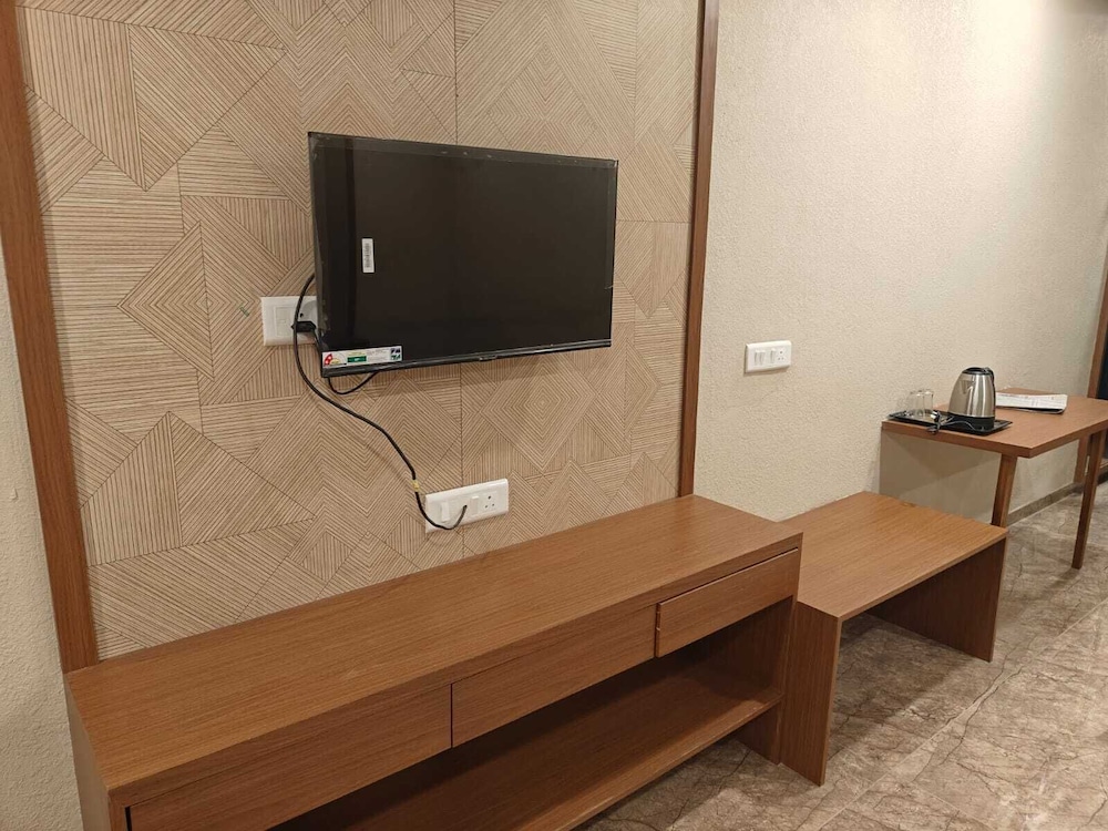 Hotel Vantara Residency