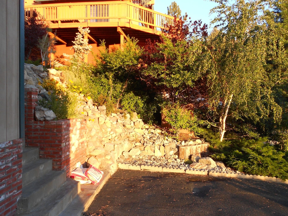 Mountain View Chalet