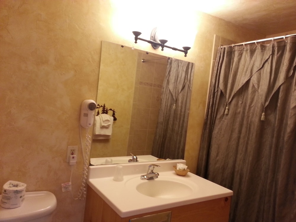 Canyon Motel - Property Image 14