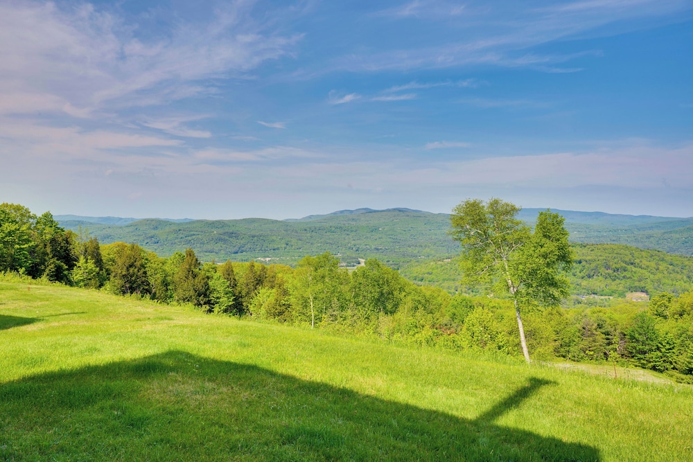 Ski, Hike & More: White Mountains Family Home
