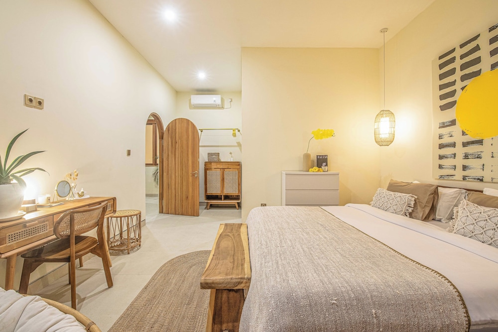 Luxury 4BR Villa With Private Pool in Canggu