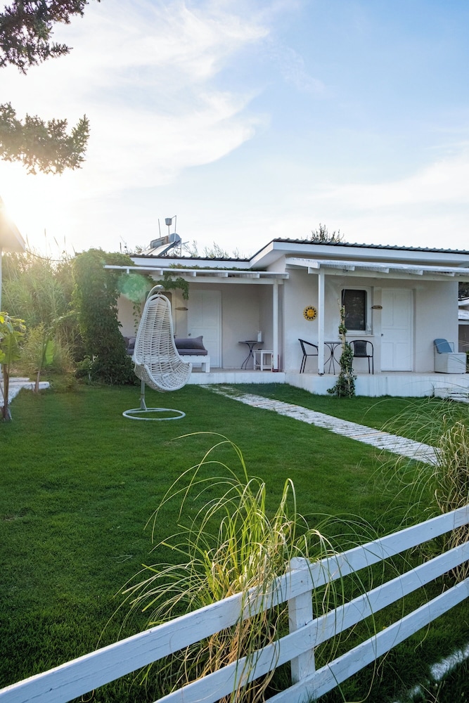 lilium rooms