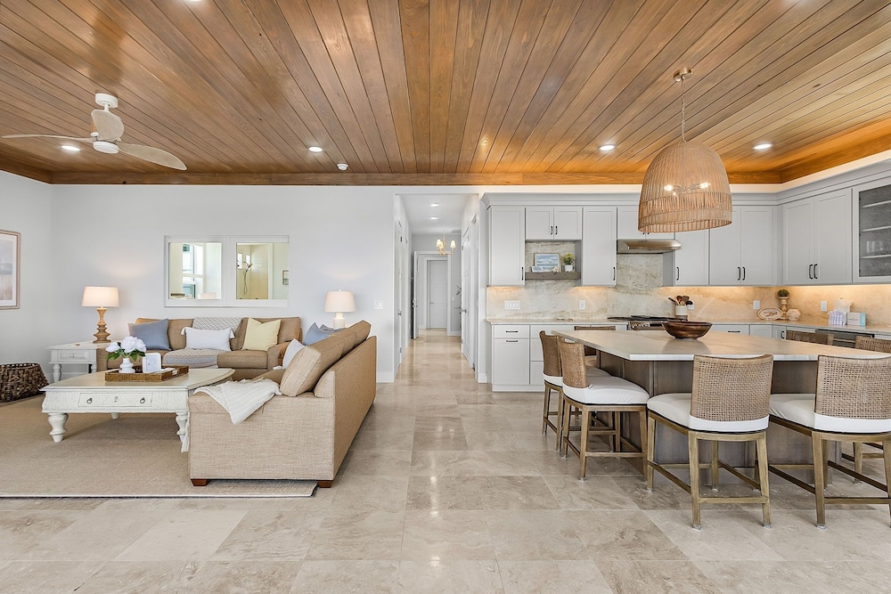 319 Bay & Beach Blessings: Pool Home W/ Water Views! 4 Bedroom Home