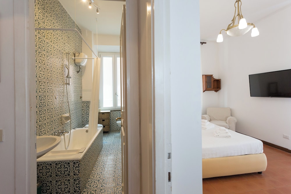 Campo De' Fiori Apartments