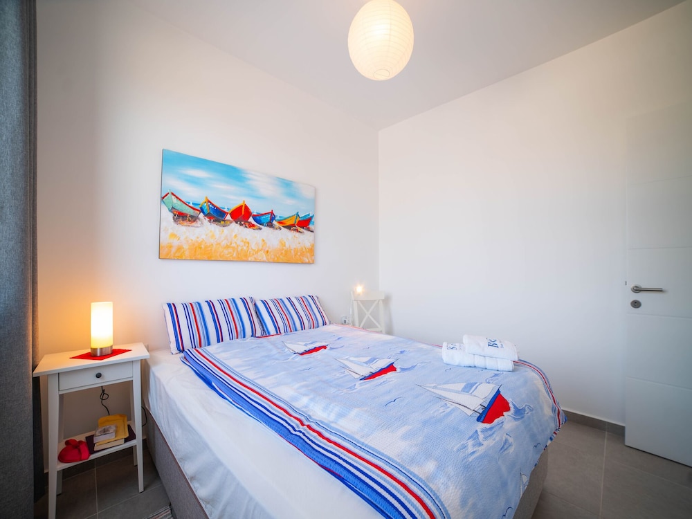 Homely and Convenient Apartment With Lovely sea View