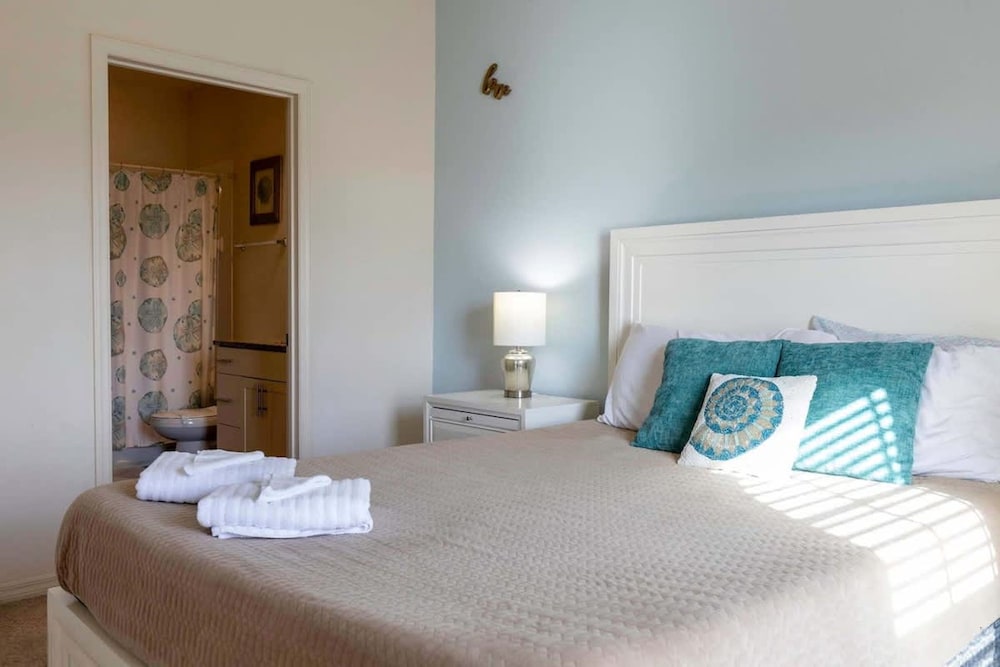 4BR Family Townhouse Steps to Disney