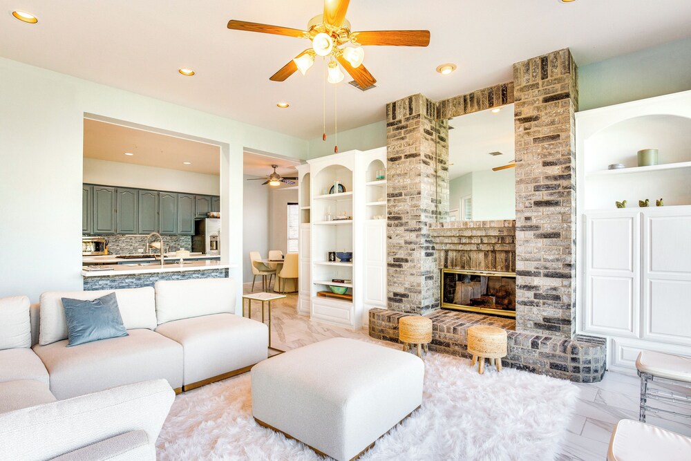 Lakefront Home w/ Pool, Patio & Views in Rockwall