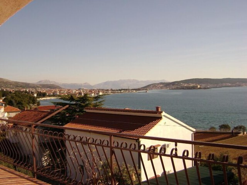 Ante - 60m From the sea - A4