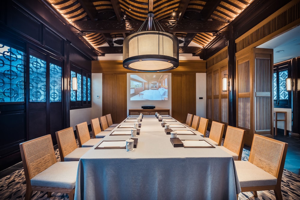 meeting & event spaces