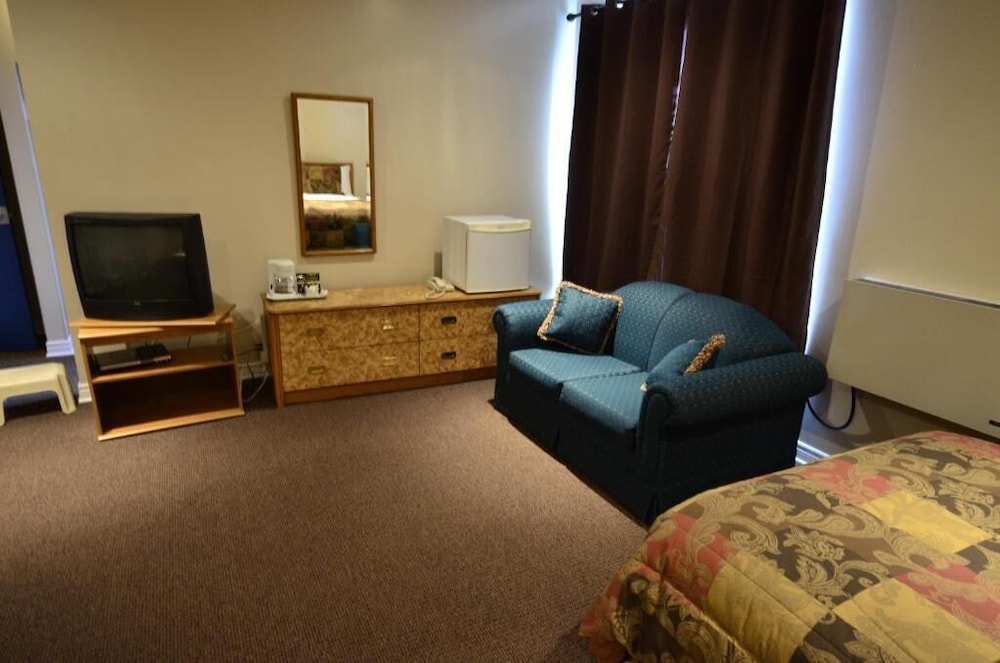Barons Motor Inn