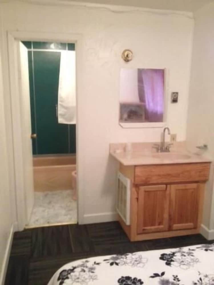 Comfort Green Motel - Property Image 7