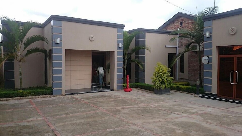 Mercury Gardens Lodge at Muzala