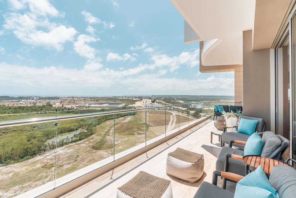 Amazing Penthouse in Exclusive Tower in Capcana