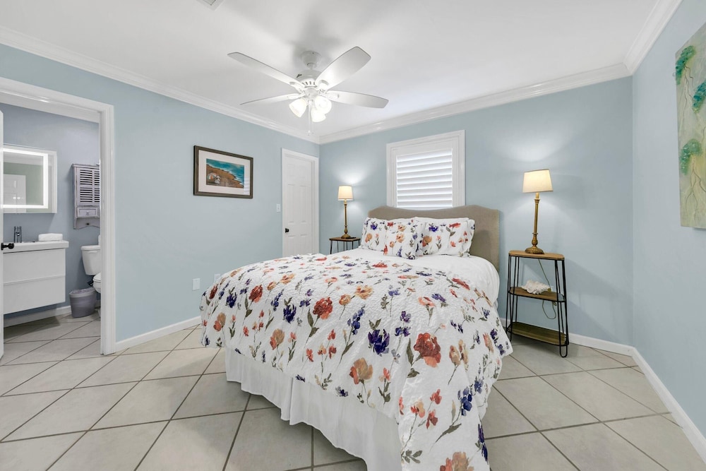 Beachside Villas 412