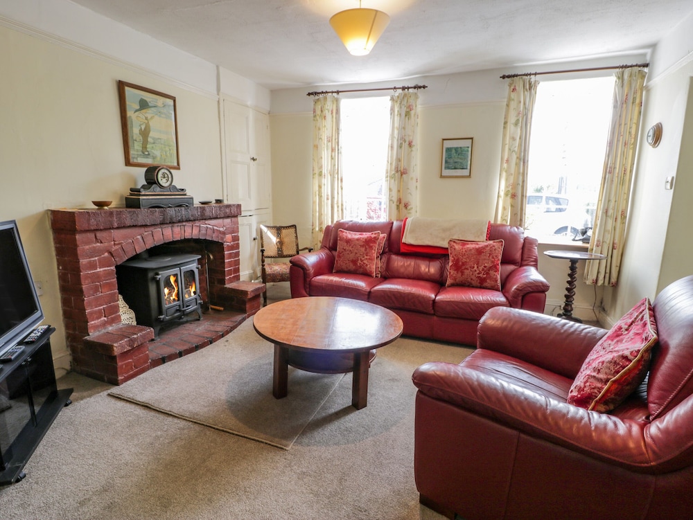 6 Glyn Terrace