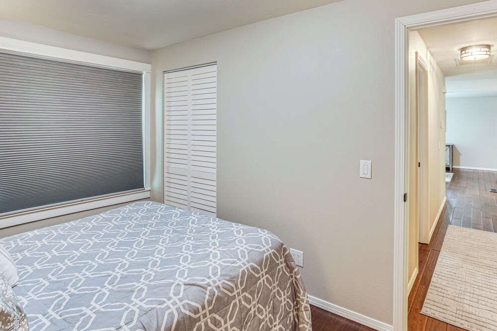 Golf, Hike, Dine & Relax: Home in Port Orchard, photo 23