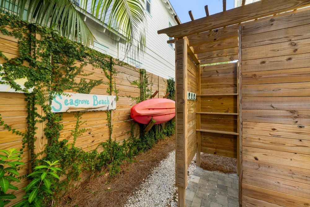 30A Beach House - Under the Palms