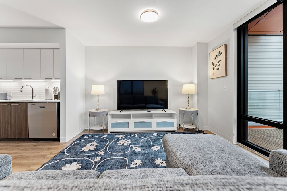 Furnished Apts near Harvard Stadium