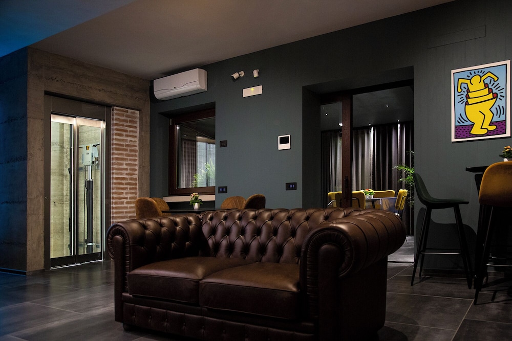 MANTRA Suite&Room