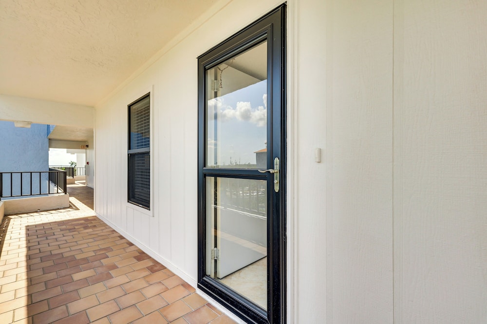 Panoramic Gulf Views: Renovated Fort Myers Condo!