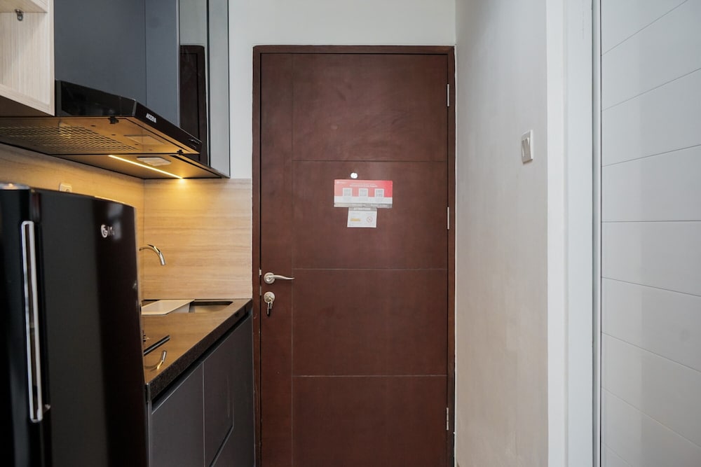 Comfort and Cozy Living Studio Springwood Residence Tangerang Apartment