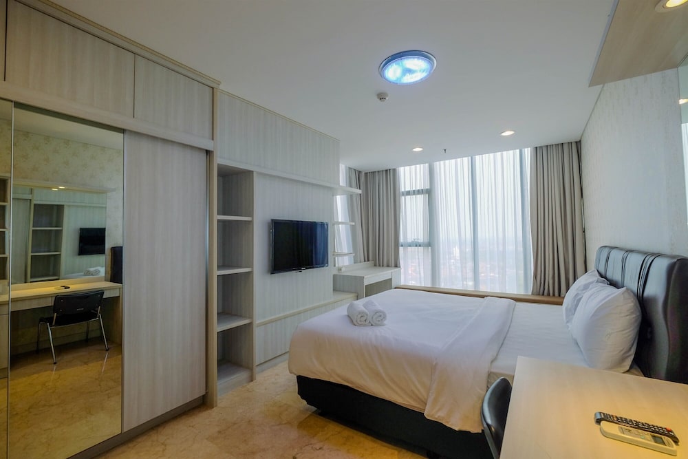 Spacious Cozy and Relax 2BR at L'Avenue Apartment view 5