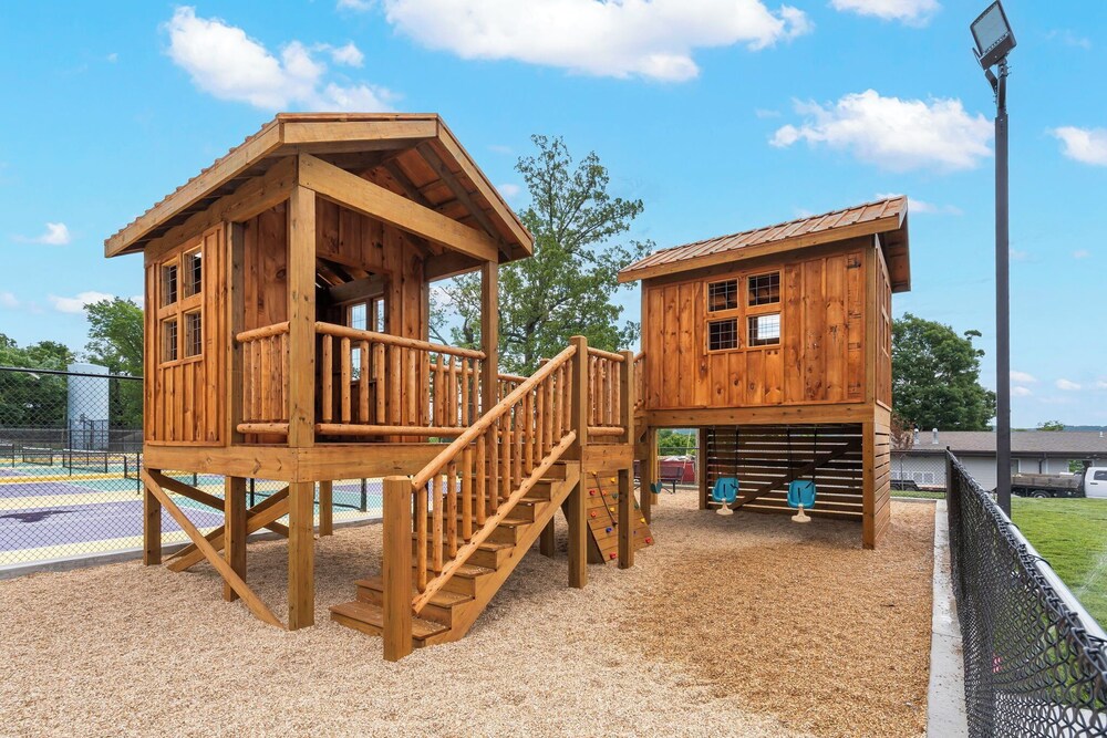 Lakefront Oasis Amazing Views! view 5