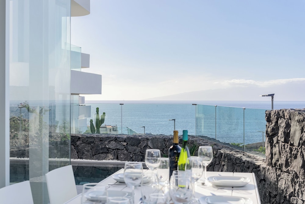 Villa Superior 1 - Casangular by Upper