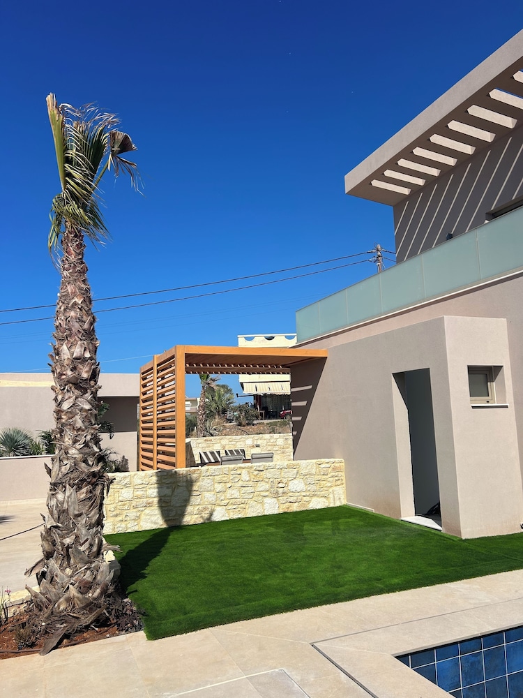 Lumina Sense Villas