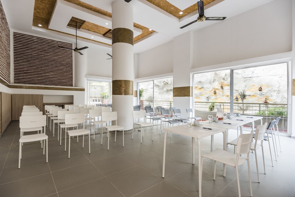meeting & event spaces
