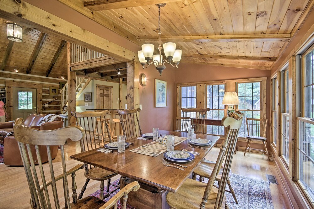 Creekside Berkeley Springs Cabin on 35 Acres! - Property Image 12