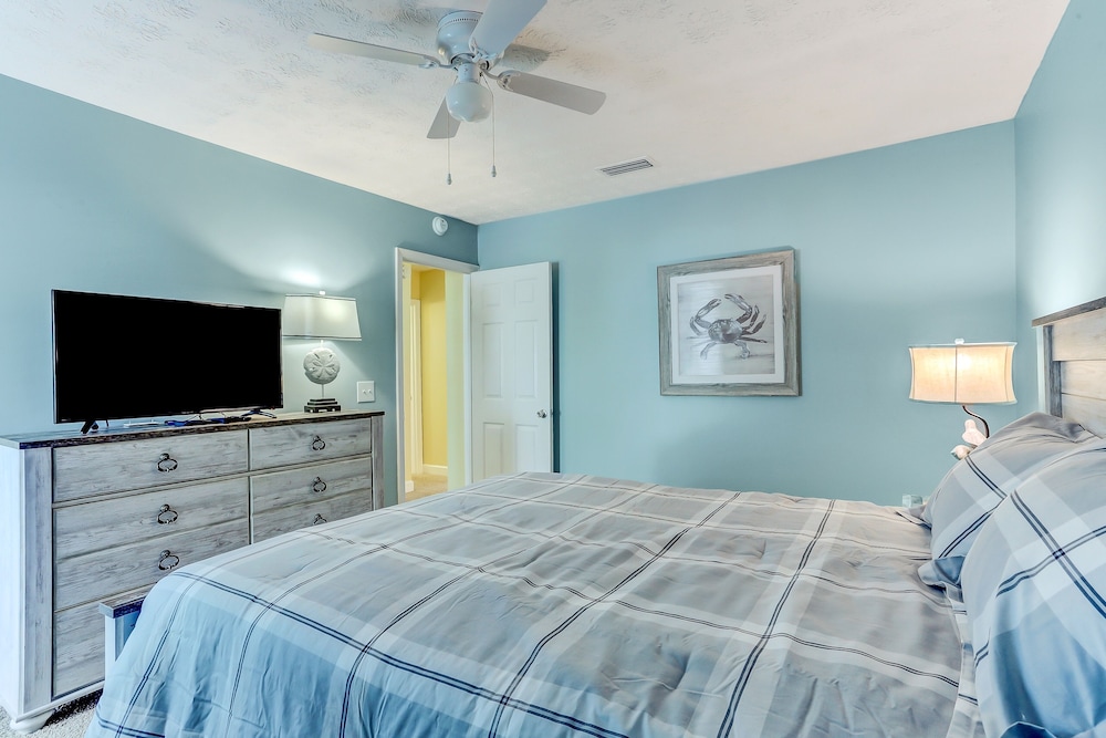 Fernandina Shores Condo with Private Balcony and Access to Pool by RedAwning view 4